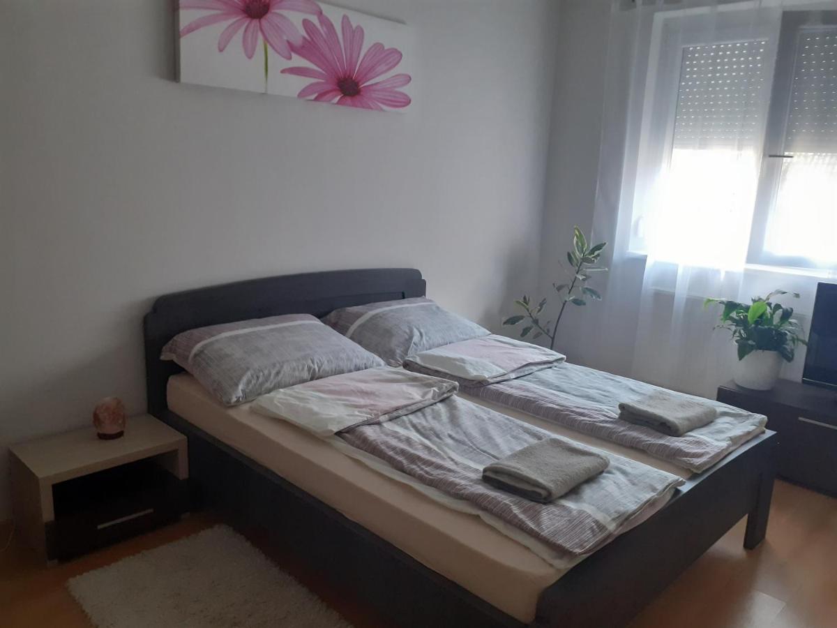Tukan Apartman Хайдусобосло Экстерьер фото
